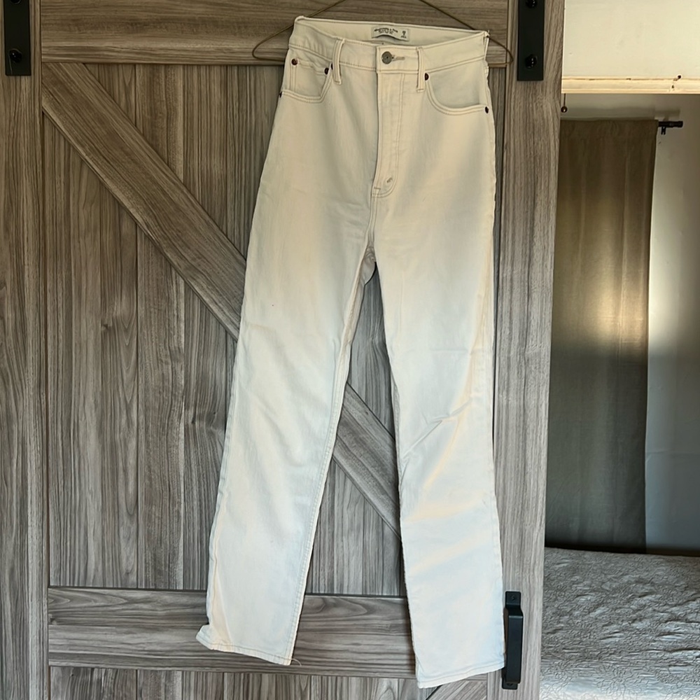 Curve Love Ultra High Rise
Ankle Straight Jeans - size 26L